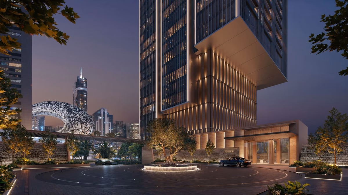 Jumeirah Residences Emirates Towers, image 2